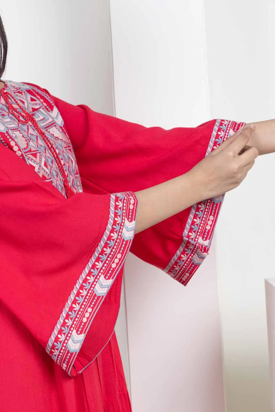 Ahaana embroidered dress Red