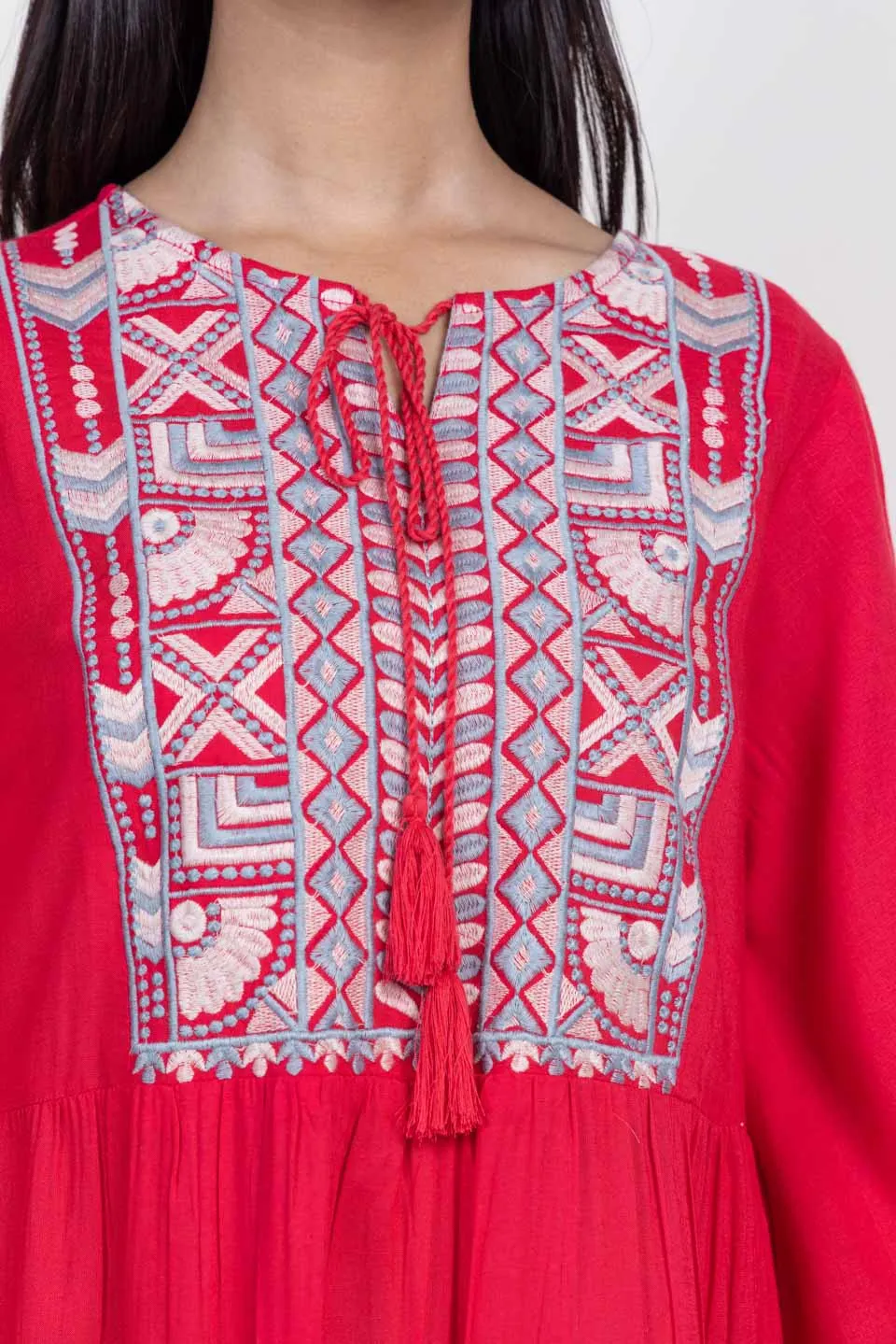 Ahaana embroidered dress Red