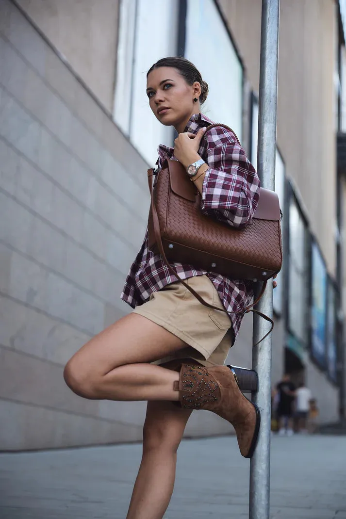 Clotho Brown   Leda Brown