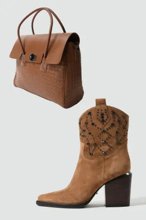 Clotho Brown   Leda Brown