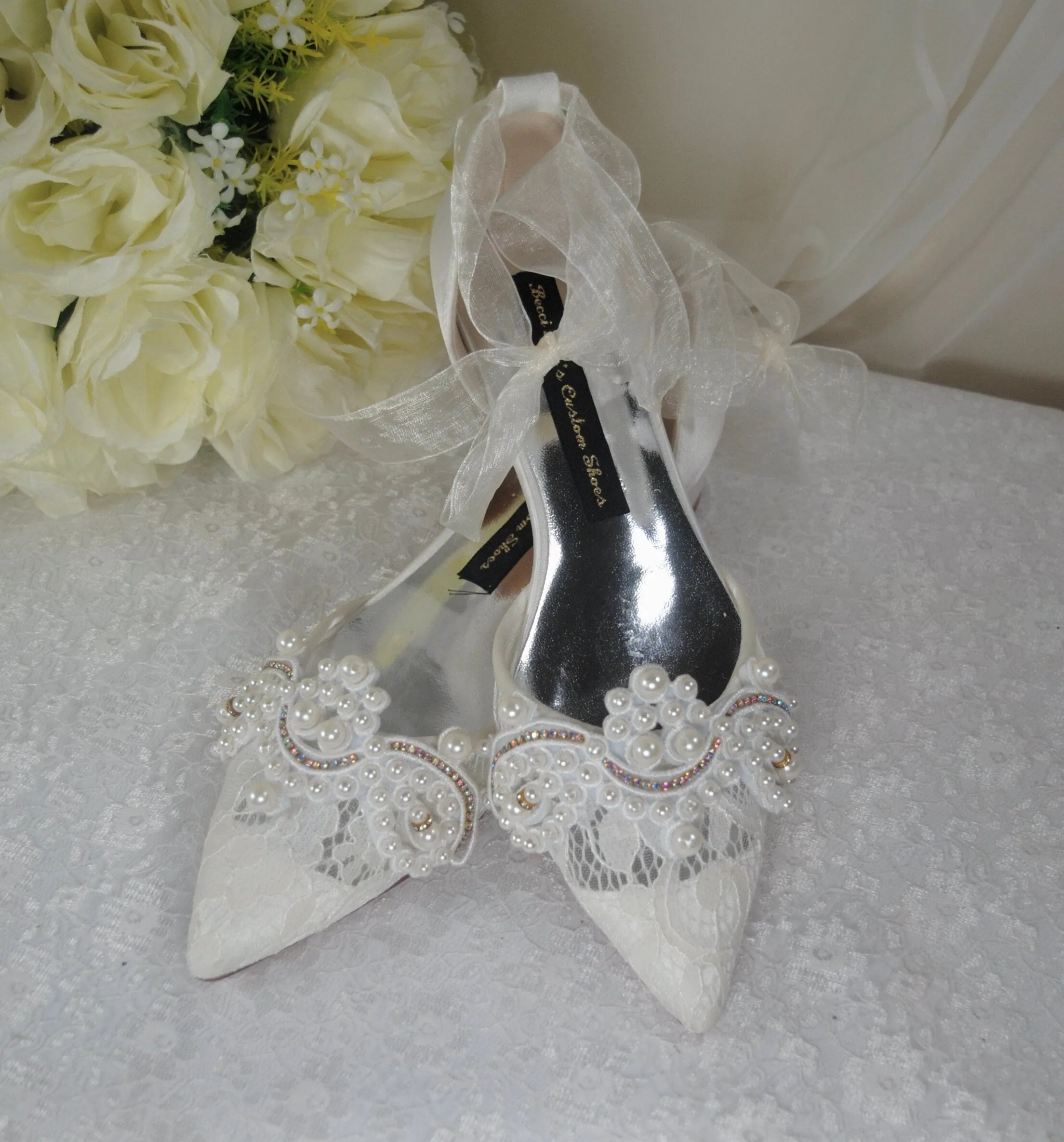 Ivory Lace Pointy Toe Flats with Small Pearl - Size UK4/US6.5