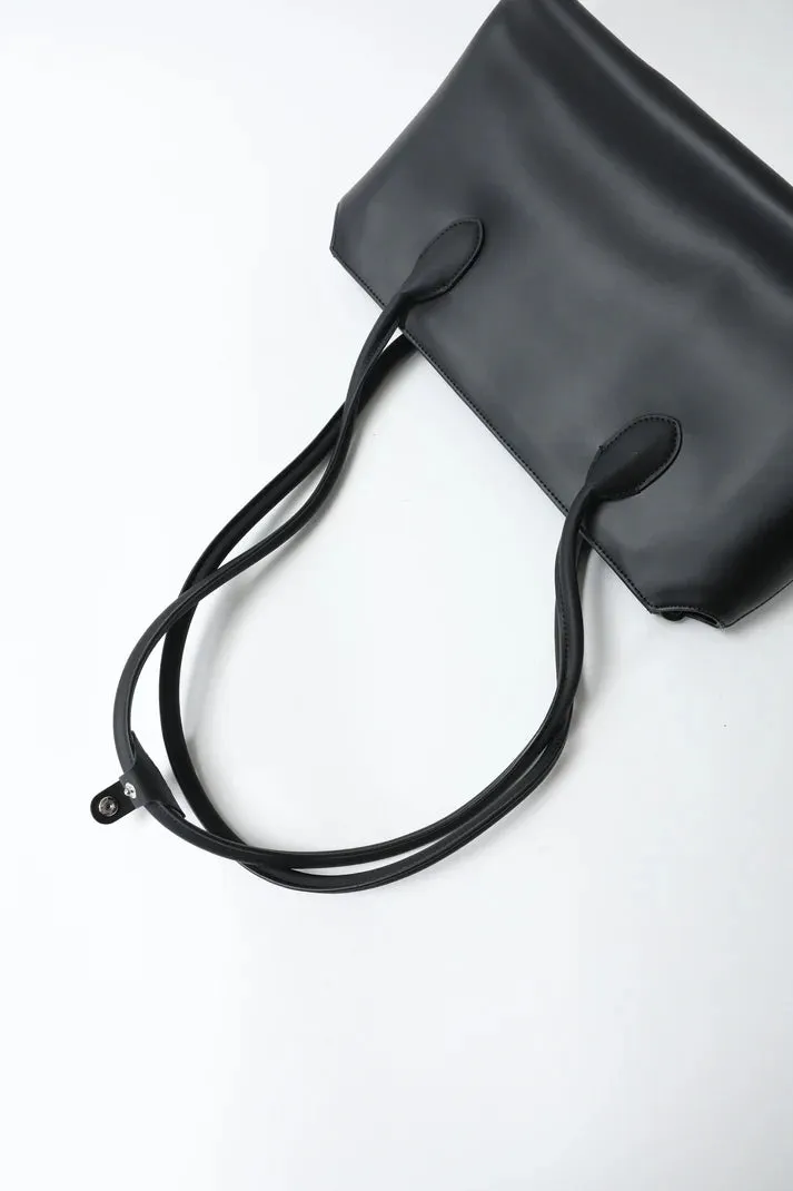 Peta Black   Apphia Black