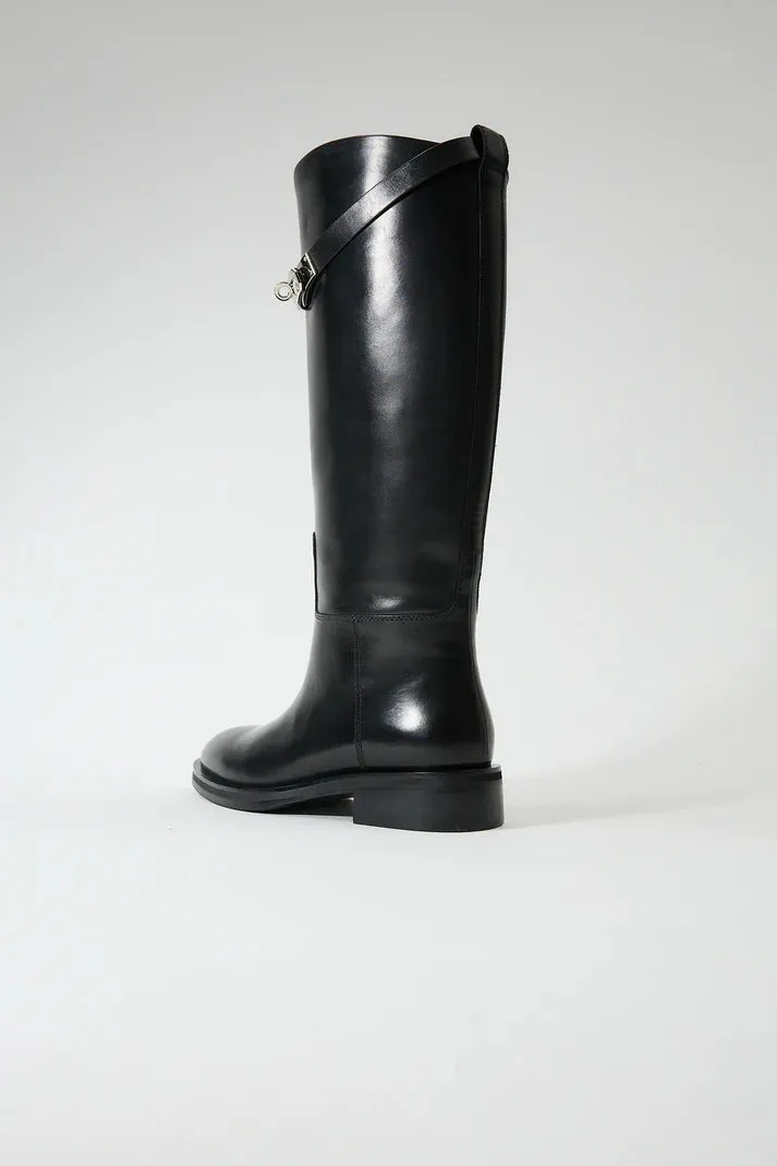 Peta Black   Apphia Black
